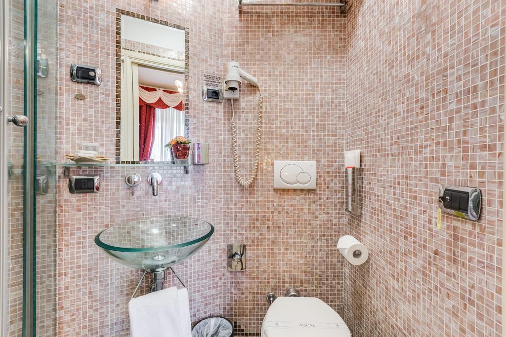 Hotel 38 Viminale Street à Rome Extérieur photo